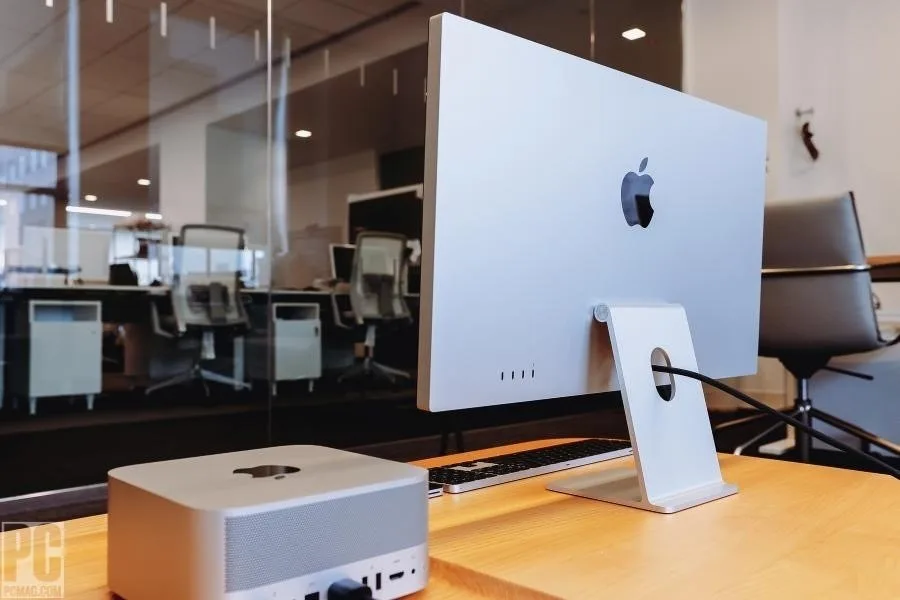 Manually assigned in dashboard Apple Studio Display — Ergonomics & Stand