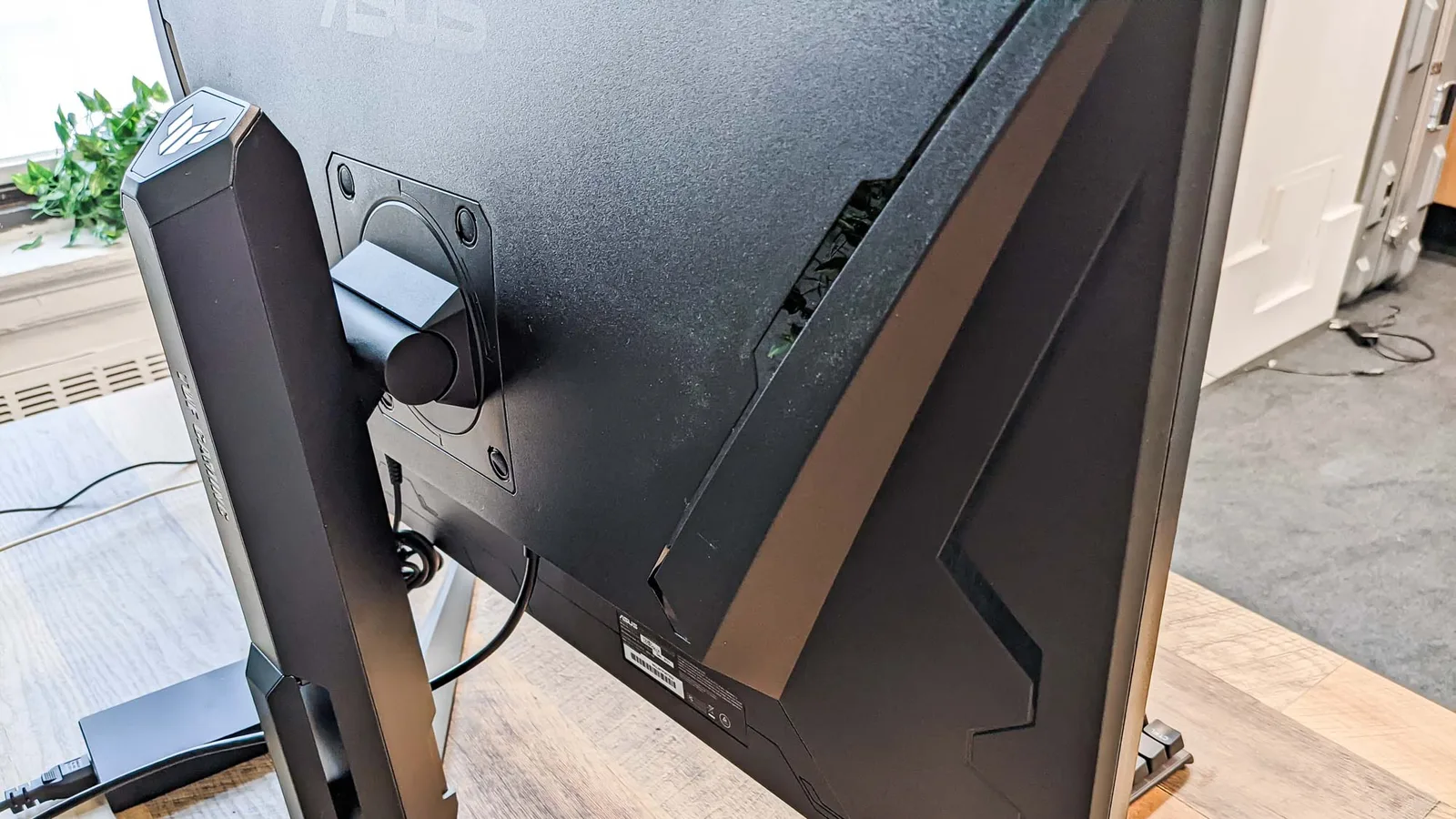 ASUS TUF Gaming VG28UQL1A photo 4