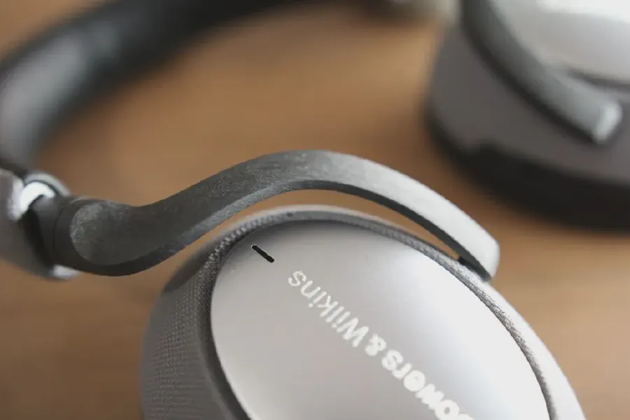 Bowers & Wilkins PX7  Gen 1 Review (2026): 88/100