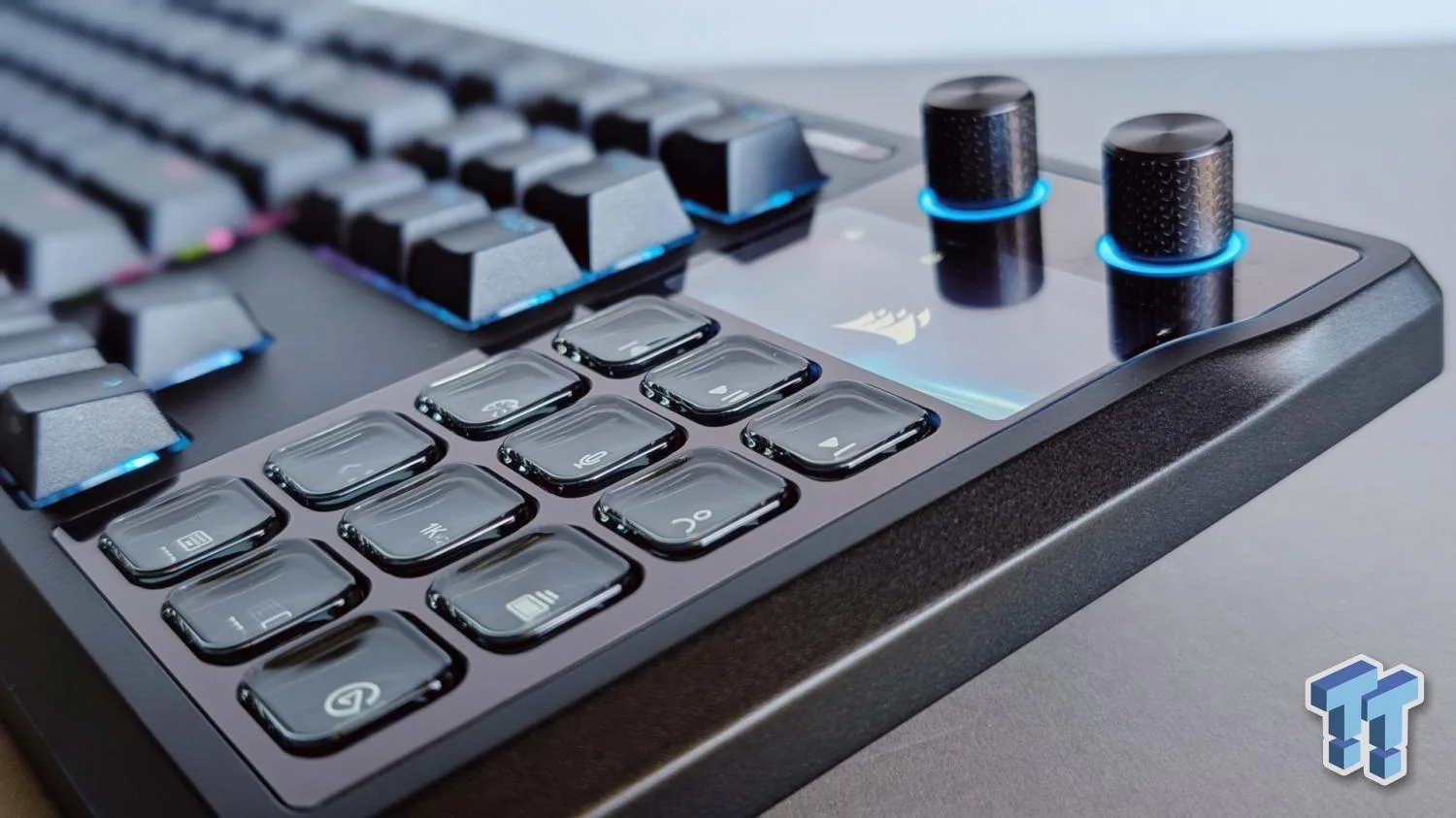 Corsair Galleon 100 SD photo 5