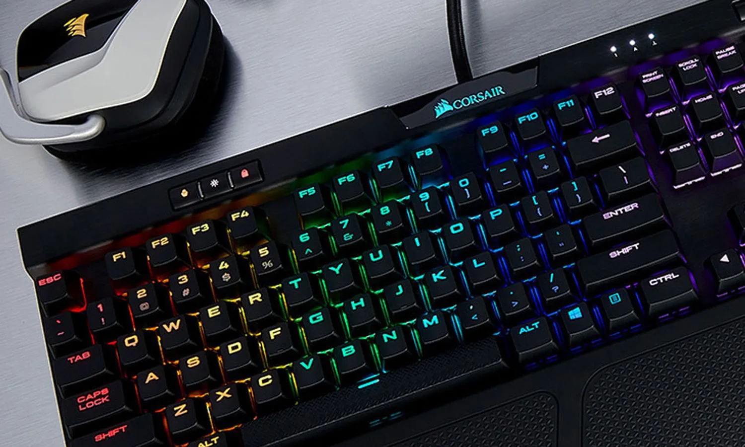 Corsair K70 RGB MK.2 — photo 2 of 4