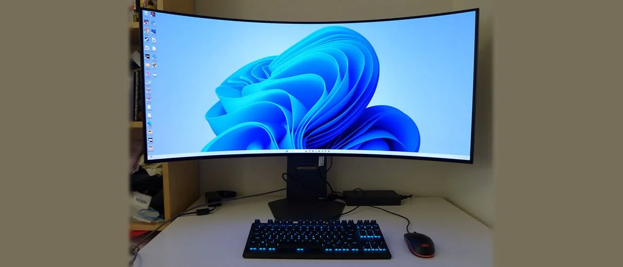 LG UltraGear 45GX950A photo 4