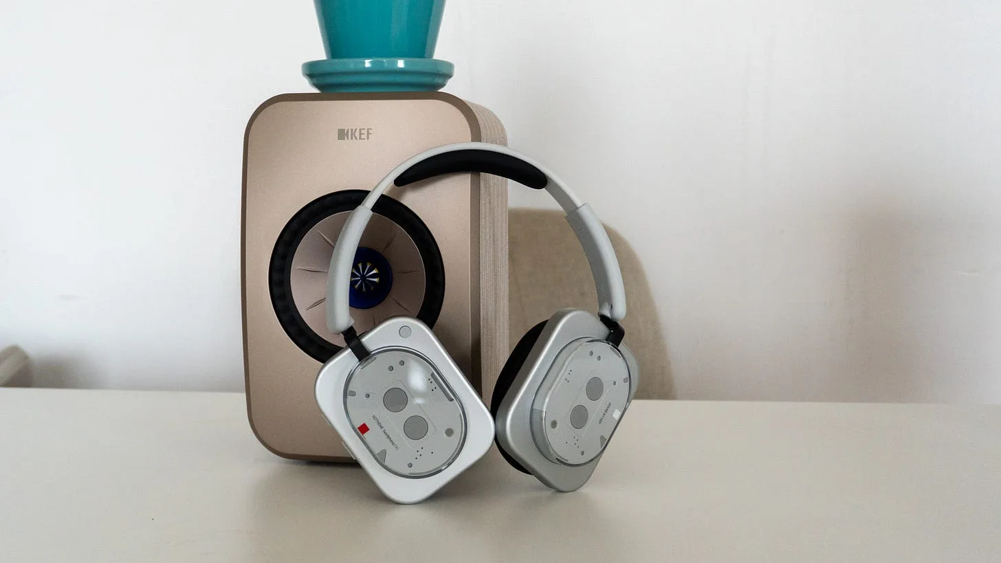 Nothing Headphone (1) — photo 8 of 9