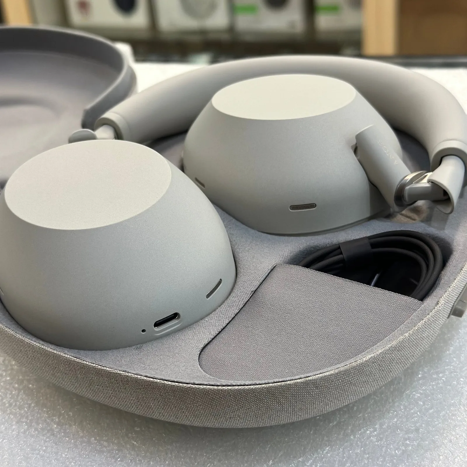 Manually assigned in dashboard Sony WH-1000XM6 — Build & Materials