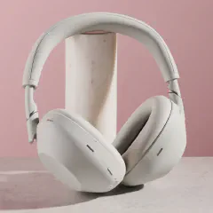 Sony WH-1000XM6 Review: 91/100 — Top-Rated Travel Companion