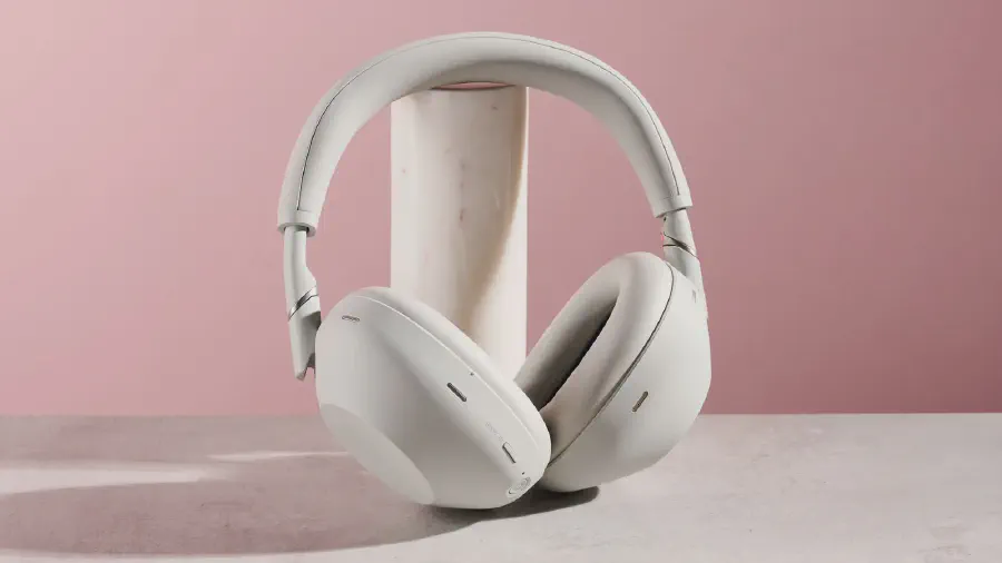 Sony WH-1000XM6 Review: 91/100 — Top-Rated Travel Companion